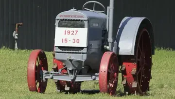 В Австралии фанат тракторов продал коллекцию чрезвычайно редкой сельхозтехники